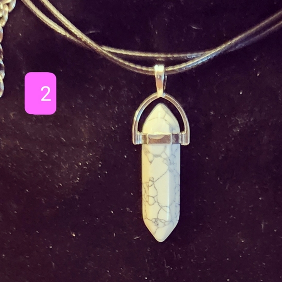 Obsidian/White Howlite Necklace - Picture 1 of 2